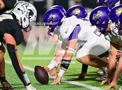 Thumbnail 1 in Shiner vs. Junction (UIL 2A D2 Football Quarterfinal) photogallery.