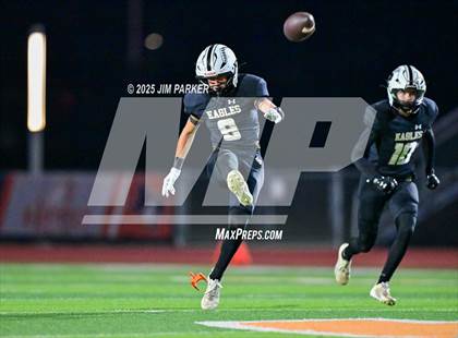 Thumbnail 1 in Shiner vs. Junction (UIL 2A D2 Football Quarterfinal) photogallery.