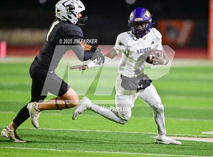 Thumbnail 2 in Shiner vs. Junction (UIL 2A D2 Football Quarterfinal) photogallery.