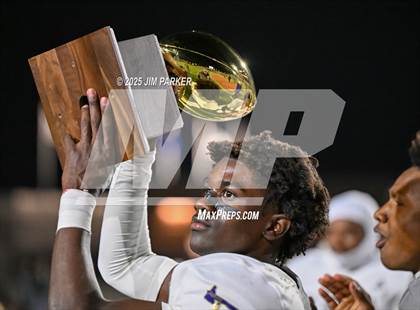 Thumbnail 2 in Shiner vs. Junction (UIL 2A D2 Football Quarterfinal) photogallery.
