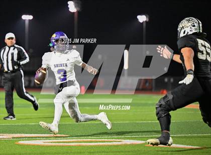 Thumbnail 3 in Shiner vs. Junction (UIL 2A D2 Football Quarterfinal) photogallery.