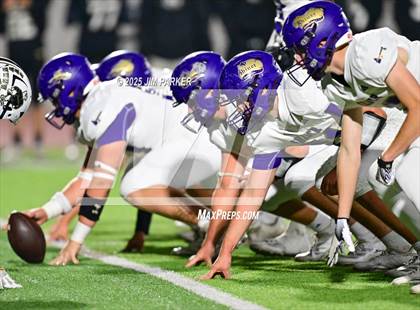 Thumbnail 3 in Shiner vs. Junction (UIL 2A D2 Football Quarterfinal) photogallery.