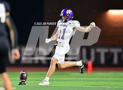 Thumbnail 2 in Shiner vs. Junction (UIL 2A D2 Football Quarterfinal) photogallery.