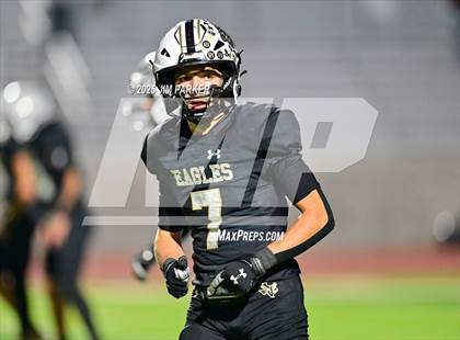 Thumbnail 3 in Shiner vs. Junction (UIL 2A D2 Football Quarterfinal) photogallery.