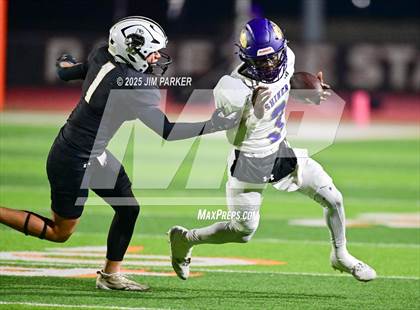 Thumbnail 2 in Shiner vs. Junction (UIL 2A D2 Football Quarterfinal) photogallery.