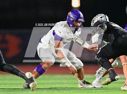 Thumbnail 1 in Shiner vs. Junction (UIL 2A D2 Football Quarterfinal) photogallery.