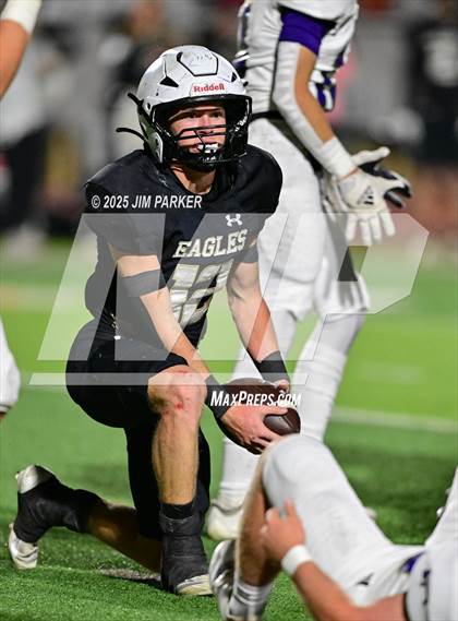 Thumbnail 1 in Shiner vs. Junction (UIL 2A D2 Football Quarterfinal) photogallery.