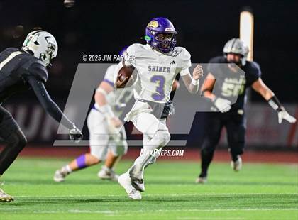 Thumbnail 2 in Shiner vs. Junction (UIL 2A D2 Football Quarterfinal) photogallery.
