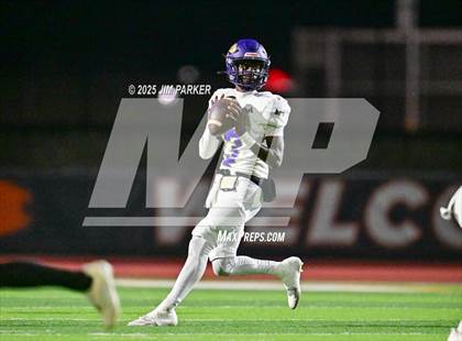 Thumbnail 2 in Shiner vs. Junction (UIL 2A D2 Football Quarterfinal) photogallery.