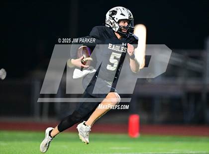 Thumbnail 1 in Shiner vs. Junction (UIL 2A D2 Football Quarterfinal) photogallery.