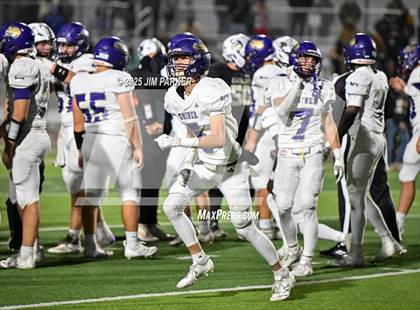 Thumbnail 1 in Shiner vs. Junction (UIL 2A D2 Football Quarterfinal) photogallery.