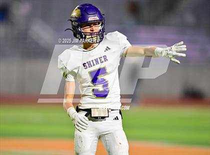 Thumbnail 3 in Shiner vs. Junction (UIL 2A D2 Football Quarterfinal) photogallery.