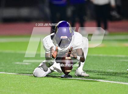 Thumbnail 2 in Shiner vs. Junction (UIL 2A D2 Football Quarterfinal) photogallery.