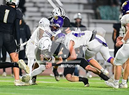 Thumbnail 3 in Shiner vs. Junction (UIL 2A D2 Football Quarterfinal) photogallery.