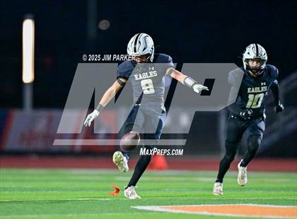 Thumbnail 3 in Shiner vs. Junction (UIL 2A D2 Football Quarterfinal) photogallery.