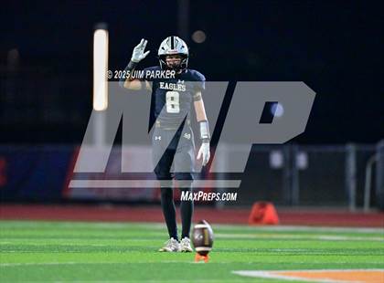 Thumbnail 3 in Shiner vs. Junction (UIL 2A D2 Football Quarterfinal) photogallery.