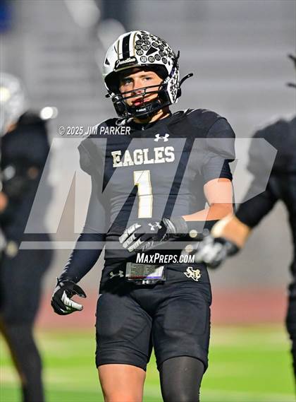 Thumbnail 2 in Shiner vs. Junction (UIL 2A D2 Football Quarterfinal) photogallery.