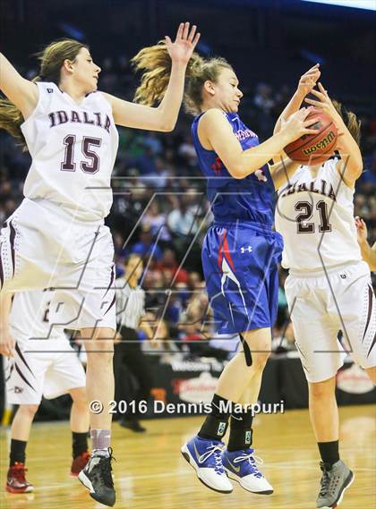 Thumbnail 3 in Idalia vs. Briggsdale (CHSAA 1A Final) photogallery.
