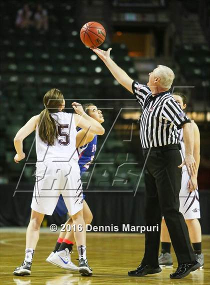 Thumbnail 2 in Idalia vs. Briggsdale (CHSAA 1A Final) photogallery.
