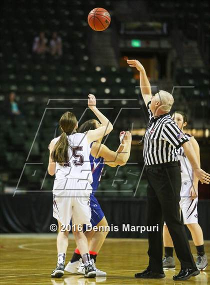 Thumbnail 3 in Idalia vs. Briggsdale (CHSAA 1A Final) photogallery.