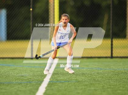 Thumbnail 3 in Port Washington vs Massapequa photogallery.