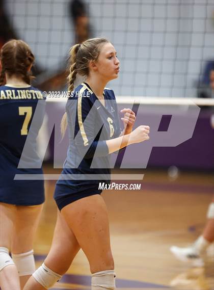 Thumbnail 3 in Arlington @ DeSoto Central photogallery.