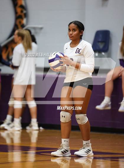 Thumbnail 1 in Arlington @ DeSoto Central photogallery.