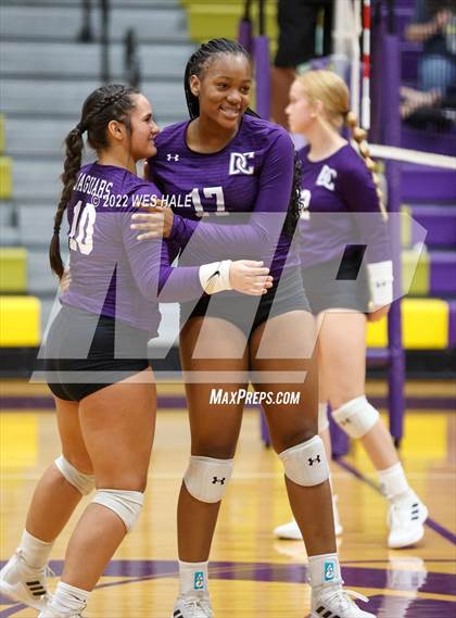 Thumbnail 2 in Arlington @ DeSoto Central photogallery.
