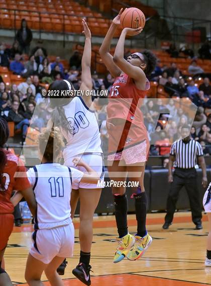 Thumbnail 3 in Braswell vs. Bell (Texas UIL 6A Regional Semifinal Playoff) photogallery.