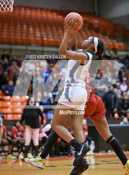Thumbnail 1 in Braswell vs. Bell (Texas UIL 6A Regional Semifinal Playoff) photogallery.