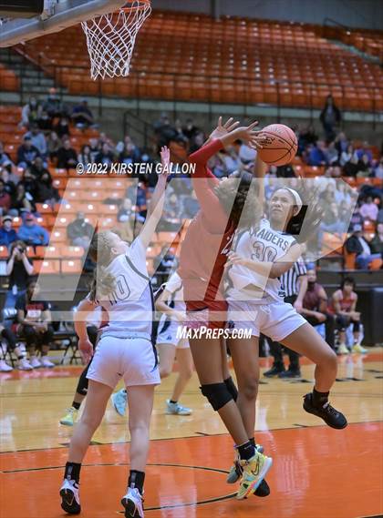 Thumbnail 2 in Braswell vs. Bell (Texas UIL 6A Regional Semifinal Playoff) photogallery.