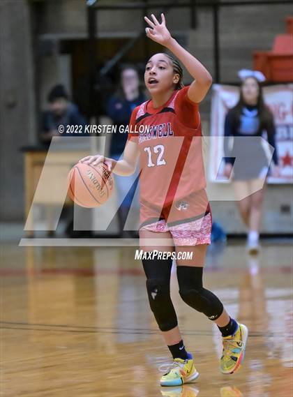 Thumbnail 3 in Braswell vs. Bell (Texas UIL 6A Regional Semifinal Playoff) photogallery.