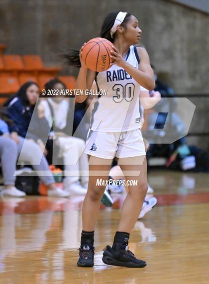 Thumbnail 1 in Braswell vs. Bell (Texas UIL 6A Regional Semifinal Playoff) photogallery.