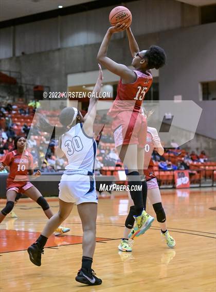 Thumbnail 1 in Braswell vs. Bell (Texas UIL 6A Regional Semifinal Playoff) photogallery.