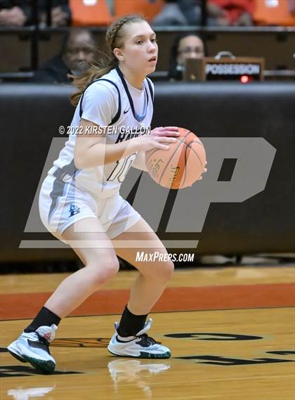 Thumbnail 3 in Braswell vs. Bell (Texas UIL 6A Regional Semifinal Playoff) photogallery.