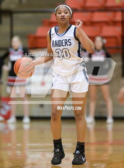 Thumbnail 3 in Braswell vs. Bell (Texas UIL 6A Regional Semifinal Playoff) photogallery.