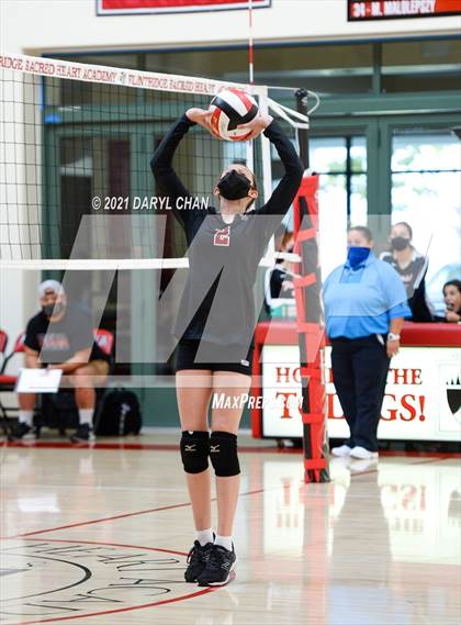 Thumbnail 2 in La Canada @ Flintridge Sacred Heart Academy photogallery.
