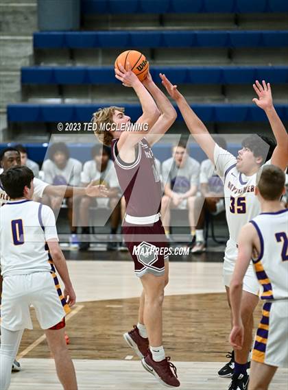 Thumbnail 2 in Mayflower vs Perryville (AAA 3A-5 district 2nd round) photogallery.