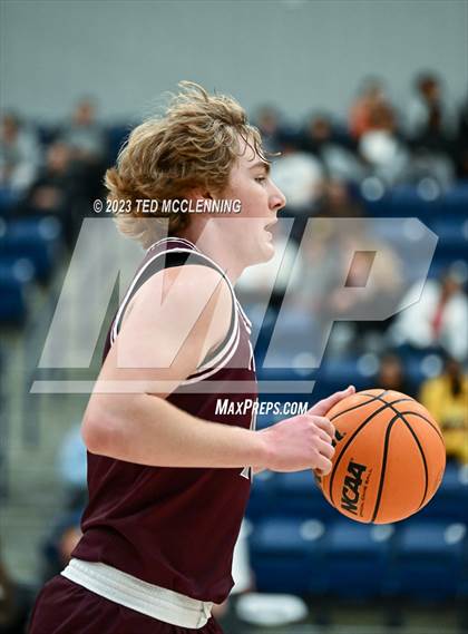 Thumbnail 3 in Mayflower vs Perryville (AAA 3A-5 district 2nd round) photogallery.