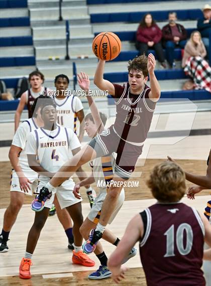 Thumbnail 3 in Mayflower vs Perryville (AAA 3A-5 district 2nd round) photogallery.