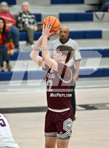 Thumbnail 2 in Mayflower vs Perryville (AAA 3A-5 district 2nd round) photogallery.