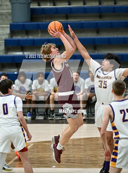Thumbnail 3 in Mayflower vs Perryville (AAA 3A-5 district 2nd round) photogallery.