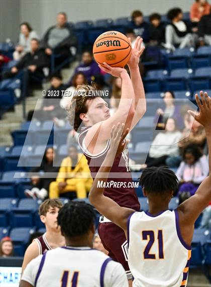 Thumbnail 2 in Mayflower vs Perryville (AAA 3A-5 district 2nd round) photogallery.