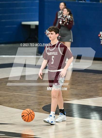 Thumbnail 1 in Mayflower vs Perryville (AAA 3A-5 district 2nd round) photogallery.