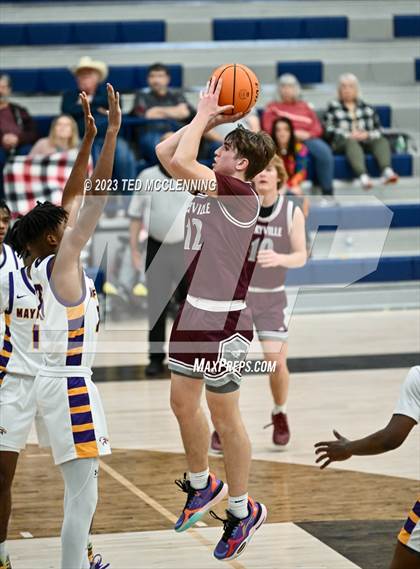 Thumbnail 3 in Mayflower vs Perryville (AAA 3A-5 district 2nd round) photogallery.
