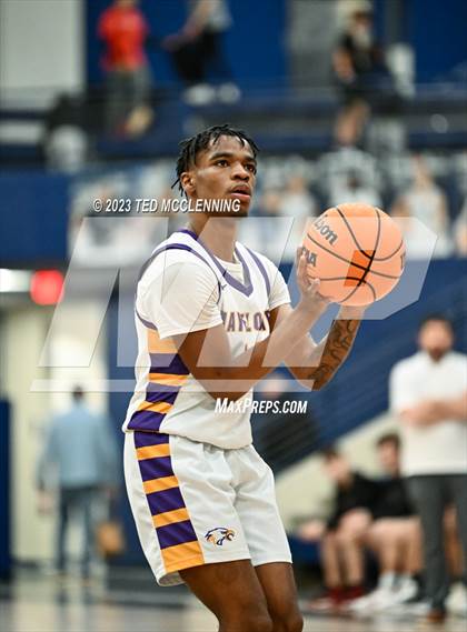 Thumbnail 2 in Mayflower vs Perryville (AAA 3A-5 district 2nd round) photogallery.