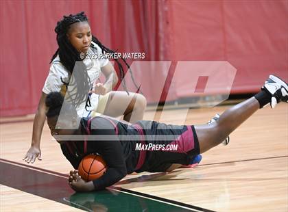 Thumbnail 1 in Sparkman vs Vandebilt Catholic (Allstate Sugar Bowl National Prep Classic) photogallery.