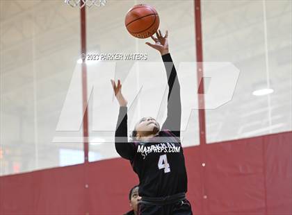 Thumbnail 1 in Sparkman vs Vandebilt Catholic (Allstate Sugar Bowl National Prep Classic) photogallery.