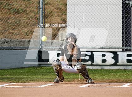 Thumbnail 2 in Maplesville vs Verbena (Chilton County Tournament) photogallery.