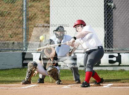 Thumbnail 2 in Maplesville vs Verbena (Chilton County Tournament) photogallery.